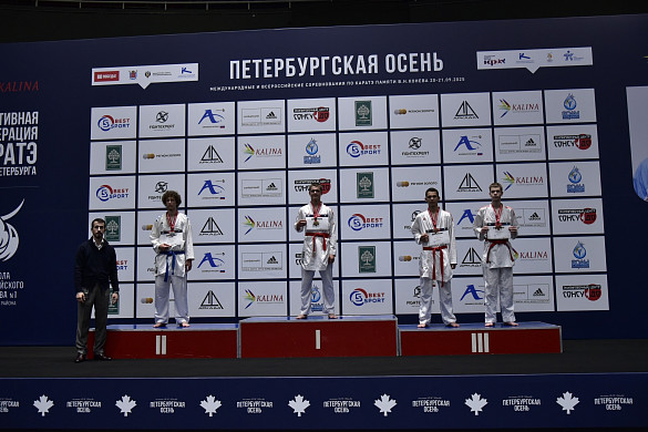 Четыре золотые медали привезли ивановские каратисты из Санкт-Петербурга